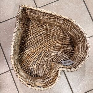 Heart basket